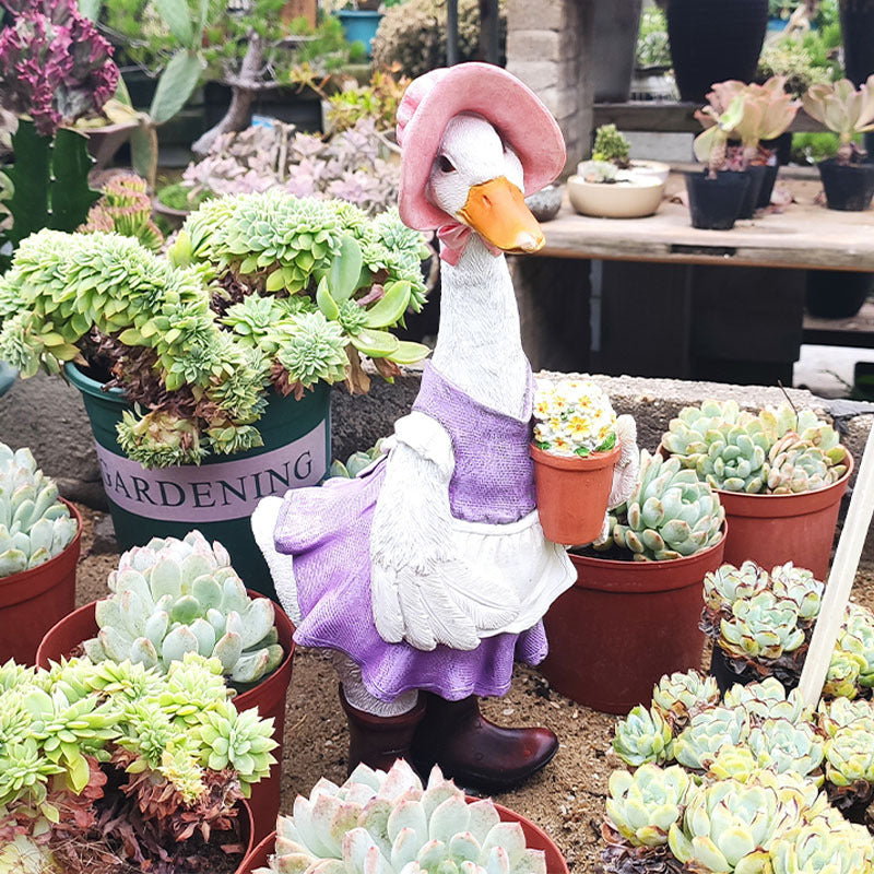 Resin Duck Garden Statue - Weatherproof Outdoor Decor